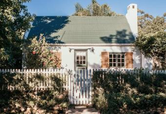 Classic Greyton Cottage for Two allows 18 year olds to book a room