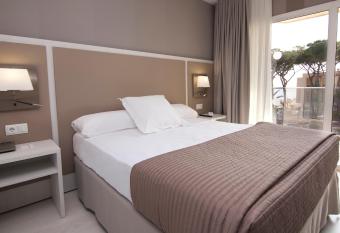 Estival Centuri  n Playa allows 18 year olds to book a room