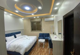 Petra Magical Nights Apartments has Balcony rooms