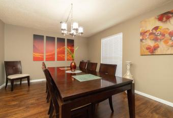 Style & Comfort Near Most Tourist Attractions has Balcony rooms