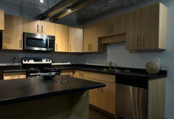 Cozy Private Room allows 18 year olds to book a room