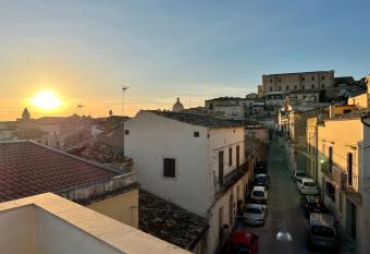 La Casa della Pietra allows 18 year olds to book a room