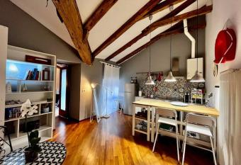 Al Rifugio del Velista allows 18 year olds to book a room