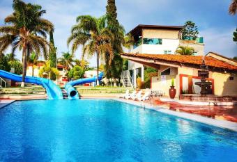 Hotel y Restaurant Puesta del Sol has Balcony rooms