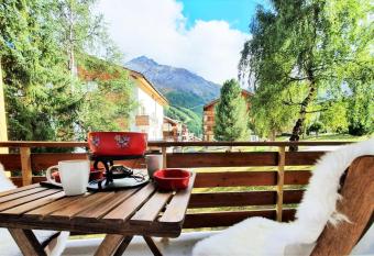 Studio Apollo 5 has Balcony rooms