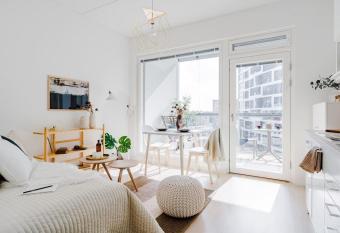 New studio Blue near Helsinki airport in Kivist   has Balcony rooms