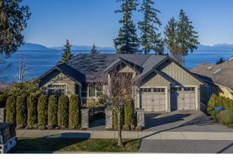 Beauty Oceanside property in North Nanaimo allows 18 year olds to book a room