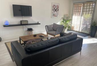 Superbe appartement en r  sidence avec piscine has Balcony rooms