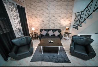 Axon Cozy Modern House Near Walking Street has Smoking rooms