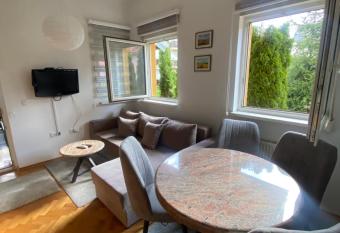 Pino Munika apartman allows 18 year olds to book a room