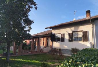 La casa della Nonna has Balcony rooms