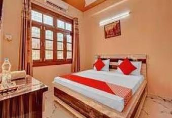 Hotel Ayansh Residency allows 18 year olds to book a room
