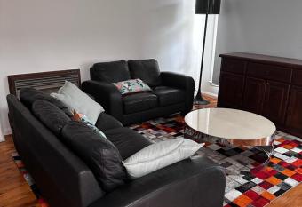 Entire 3 bedroom beautiful home has Balcony rooms