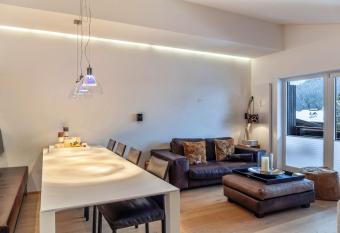 Haus Excelsior Top 38 has Balcony rooms