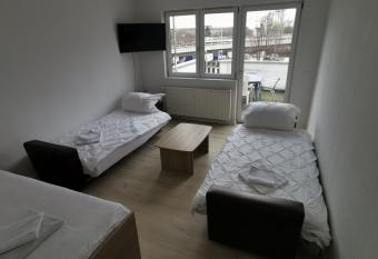 Ferdimesse Apartments 2 allows 18 year olds to book a room