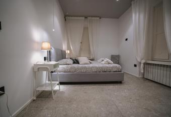 De Luca 6 Apartments allows 18 year olds to book a room