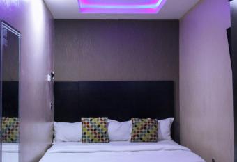 number95suites & hotel allows 18 year olds to book a room