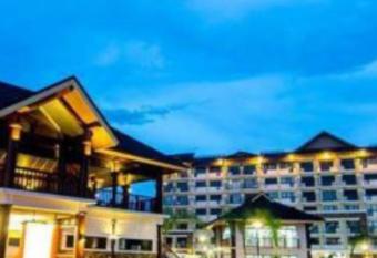 Beautiful 2 bedroom condo has Balcony rooms