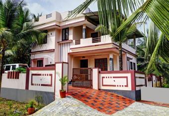 Shalom Palace Residency has Balcony rooms