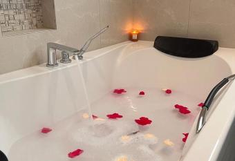 Le gite des 3 mousquetaires has Balcony rooms