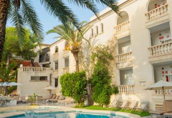 Es Baulo Petit Hotel has Balcony rooms