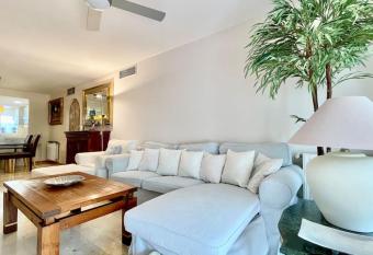 Beautiful apartamento in Guadalmina GOLF & BEACH has Balcony rooms