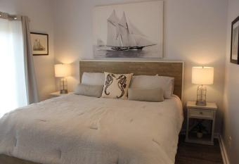 3 Bedroom + Loft Beach House in Treasure Island has Balcony rooms