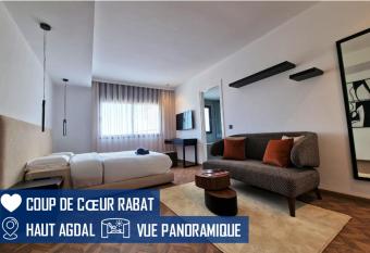 Appartement haut standing avec vue panoramique allows 18 year olds to book a room