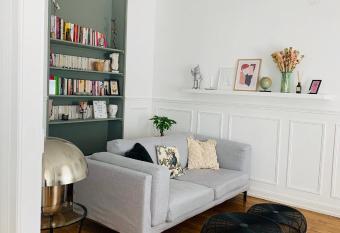 Chez Tess has Balcony rooms