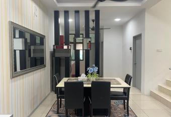 Klia Redza Homestay Kota Warisan Malay only has Balcony rooms