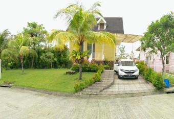 Villa Gathering Yuni Syahla has Balcony rooms