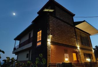 Casa De Amor Kasauli has Smoking/Balcony rooms