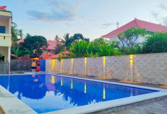 THE LAVIANA HOTEL has Balcony rooms