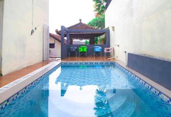 Villa Pelangi Indah Private Pool with Montain View has Balcony rooms
