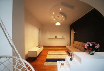 Central Comfort Zone has Balcony rooms