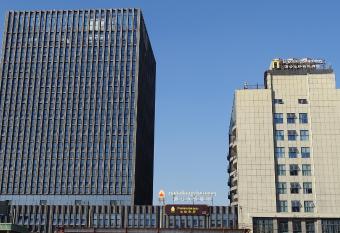 vientianemekonghotel has Balcony rooms