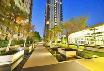 The Room Condo Ladprao 32 has Balcony rooms