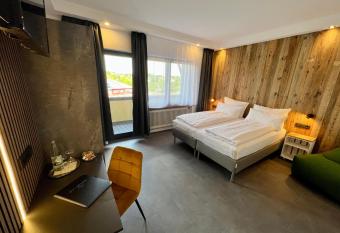 JUNIPRO Hotel Schinderhannes has Balcony rooms