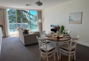 2 bed apartment with ocean view has Balcony rooms