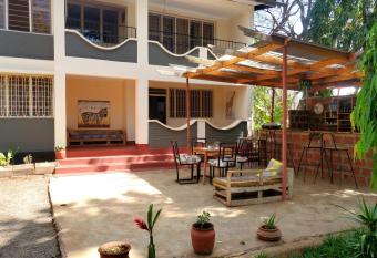 BLUPAT BED AND BREAKFAST has Balcony rooms