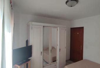 Habitaci  n arroyo de la miel allows 18 year olds to book a room