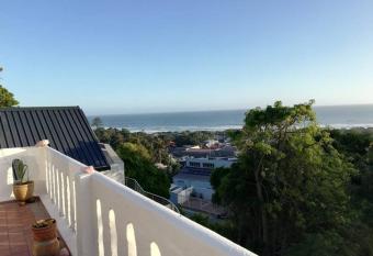 La Bamba allows 18 year olds to book a room