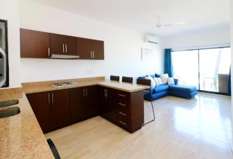 Departamentos Reginas has Balcony rooms