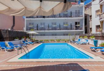 El Cid allows 18 year olds to book a room