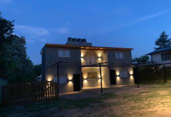 Caba  a Departamento allows 18 year olds to book a room