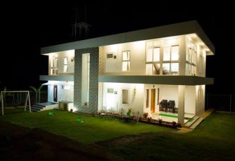 Serenity Homestay has Balcony rooms