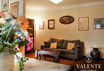 Appartamento a due passi dalla citt   di Lucca has Balcony rooms