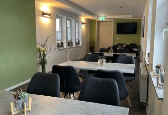 Pension Am Stadtrand Zerbst has Balcony rooms