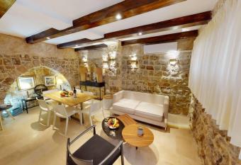 The house in the Ramchal has Balcony rooms