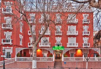 Hotel Nuevo Palas has Balcony rooms